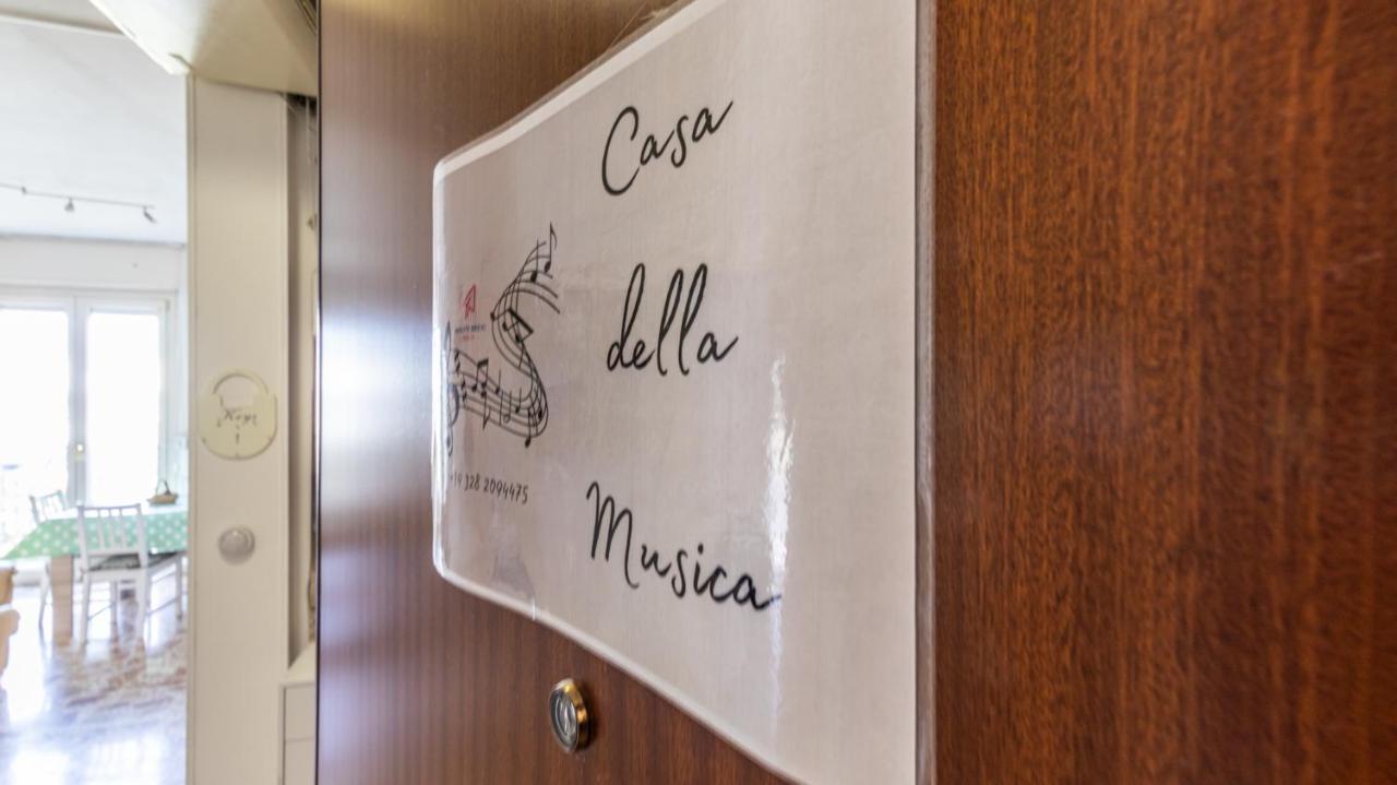 Casa Della Musica - Affitti Brevi Italia Hotel Modena Eksteriør billede